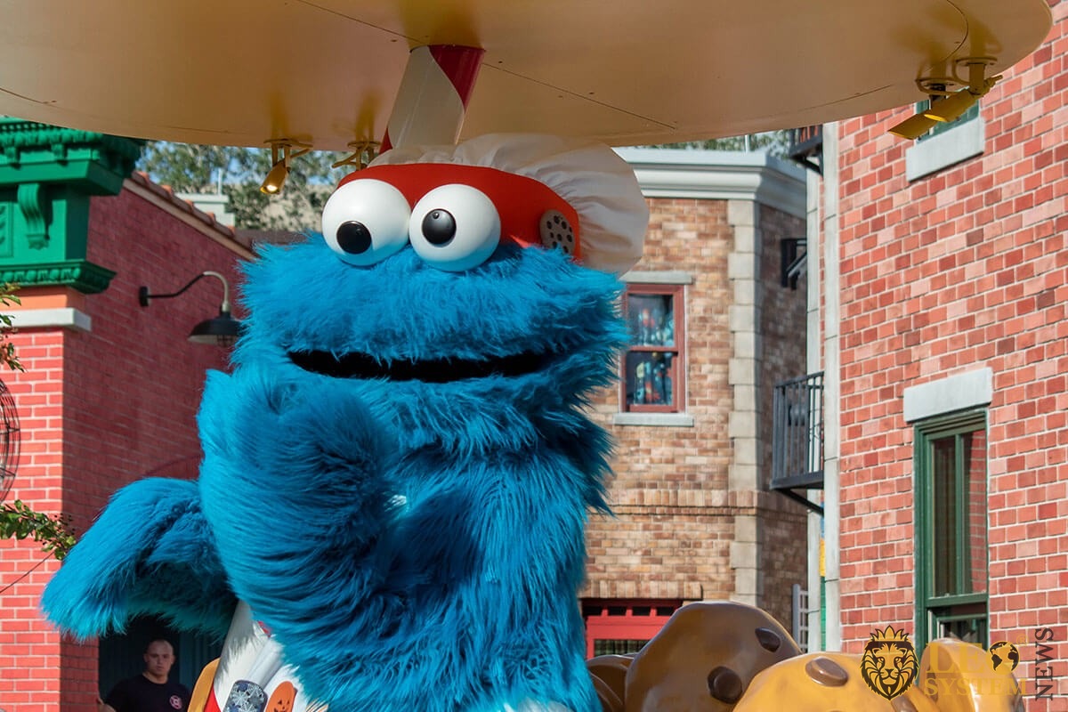 Cookie Monster in Sesame street party parade at Seaworld