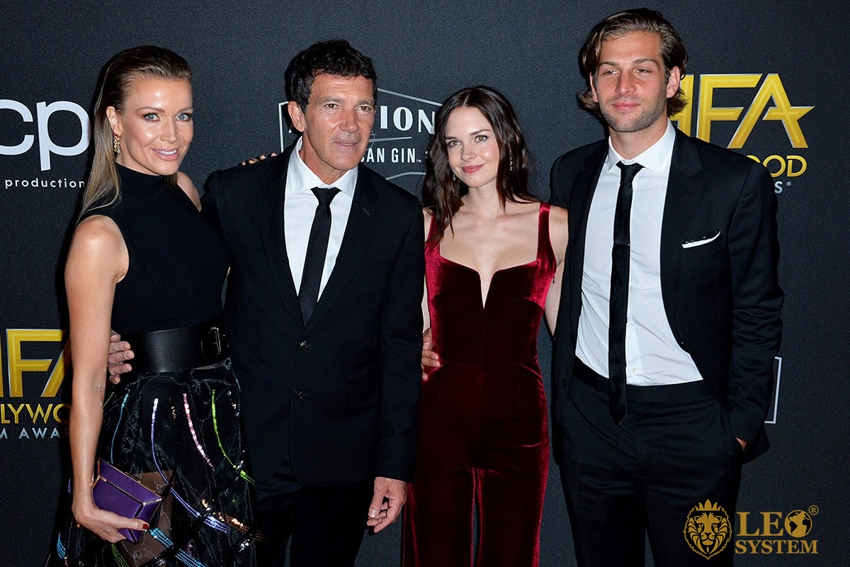Nicole Kimpel, Antonio Banderas, Stella Banderas, Eli Meyer - photo on 23rd Annual Hollywood Film Awards at the Beverly Hilton Hotel, Los Angeles, USA